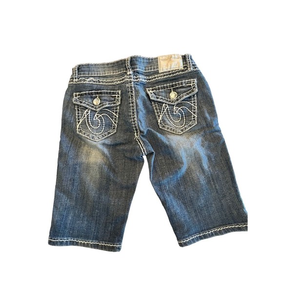 D-Fuz Jean Shorts Women 3/4 Knee Length size 7/8  Fade Out Embellished D… - Picture 6 of 6